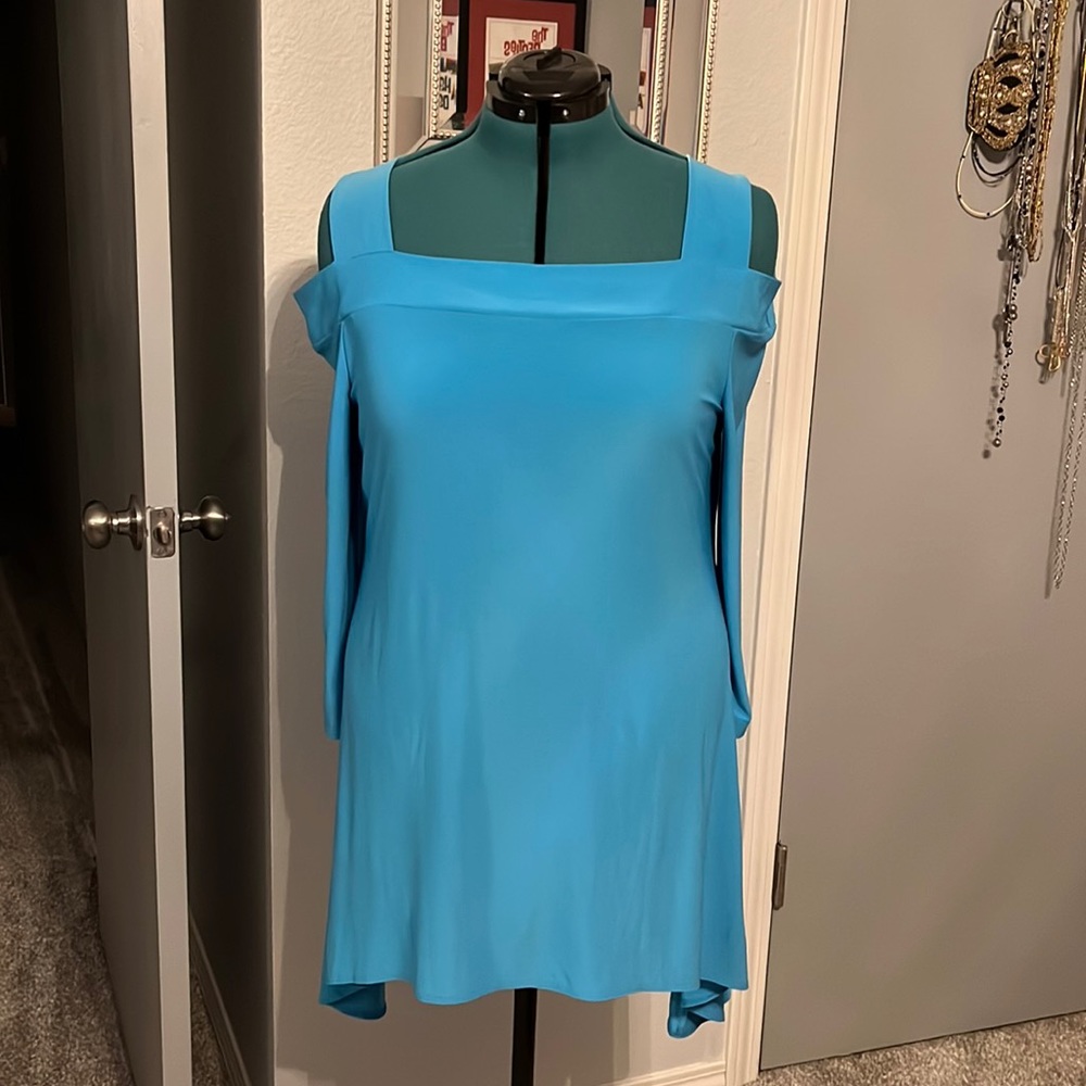 Tiana B cold shoulder tunic
